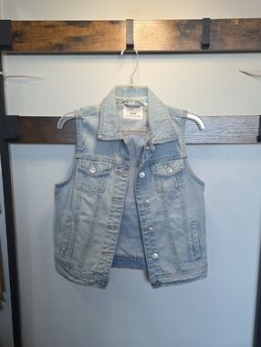 Light Wash Denim Vest - Women